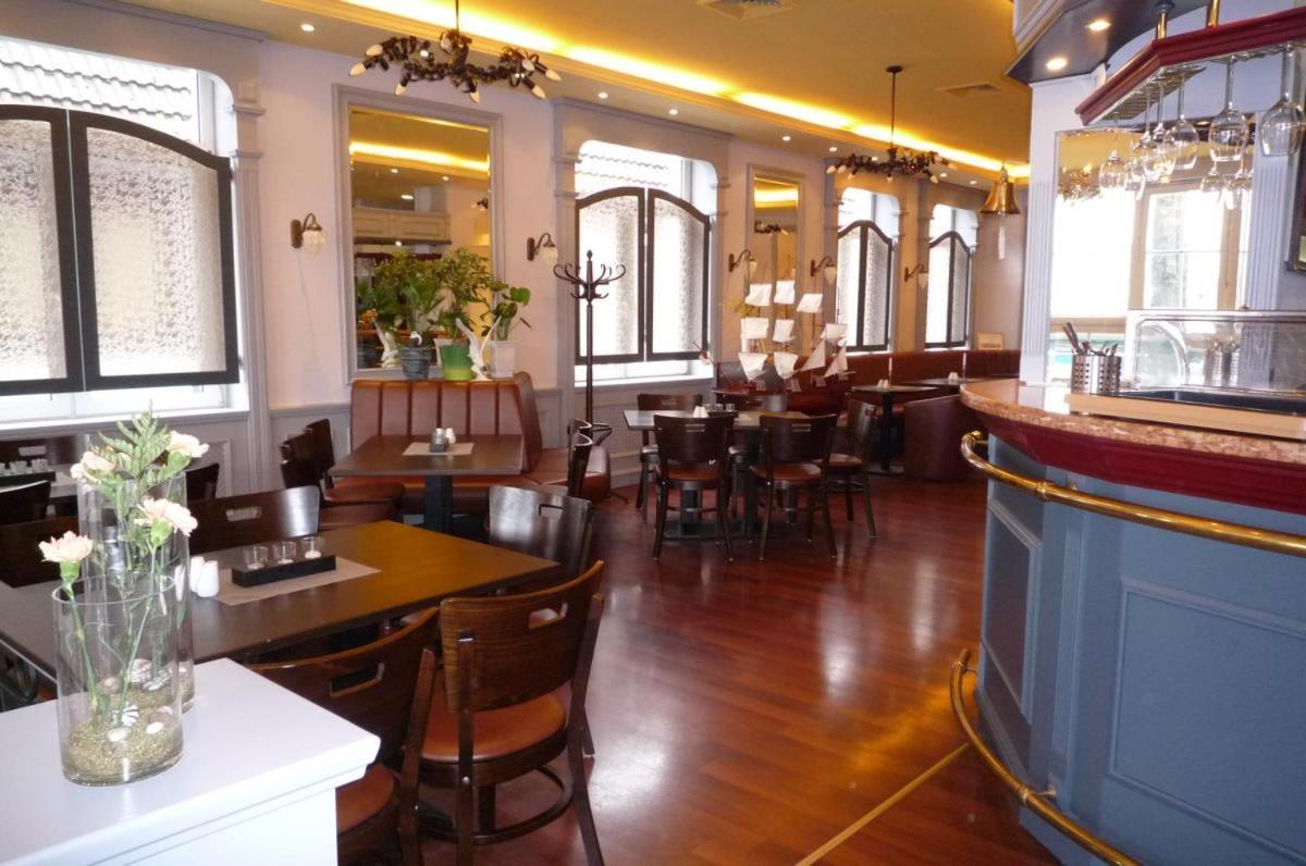 Doppelzimmer Lounge, Direkt Am Alten Strom Rostock Exterior foto