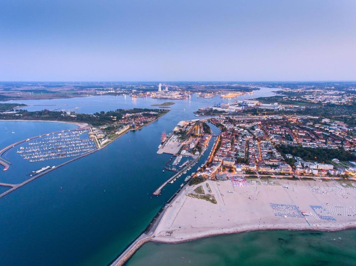 Doppelzimmer Lounge, Direkt Am Alten Strom Rostock Exterior foto