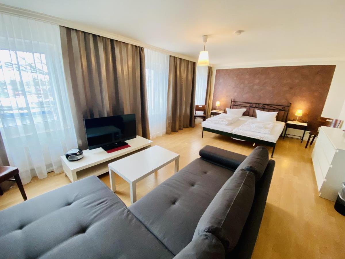 Doppelzimmer Lounge, Direkt Am Alten Strom Rostock Exterior foto
